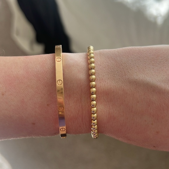 Small Cartier Love Bracelet in Rose Gold Size 16, great used condition - Picture 10 of 15